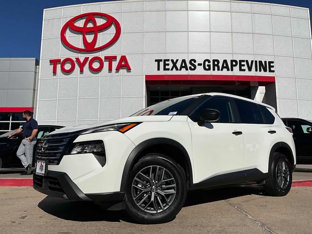 Used 2024 Nissan Rogue S SUV