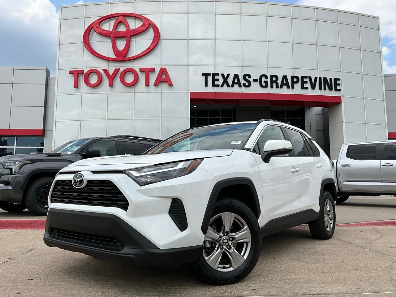 Used 2023 Toyota RAV4 XLE with VIN 2T3W1RFV4PW249180 for sale in Grapevine, TX