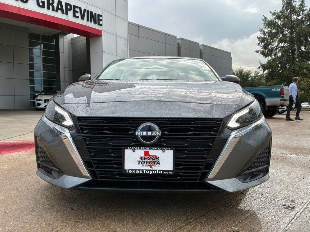 Used 2025 Nissan