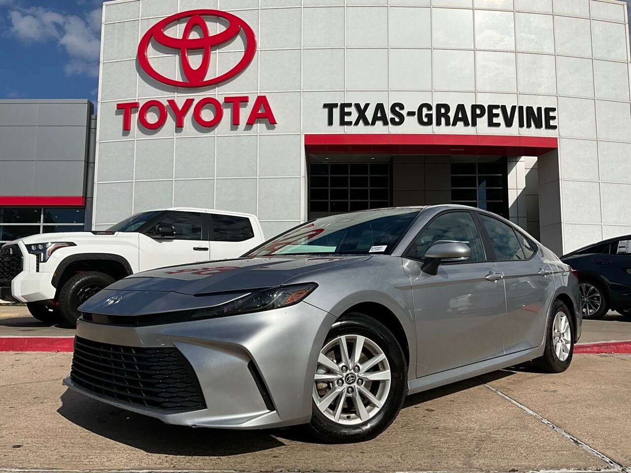 2025 Toyota Camry LE photo 2