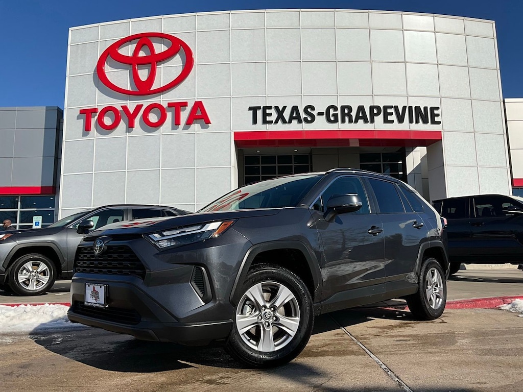 Used 2025 Toyota RAV4 XLE SUV