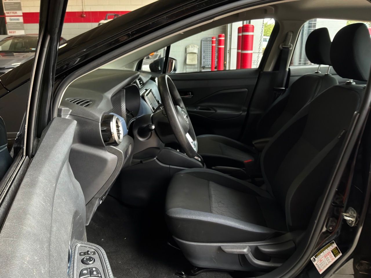 2025 Nissan Versa Sedan SV - Photo 10