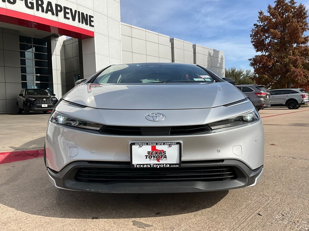 Used 2025 Toyota Prius LE Hatchback