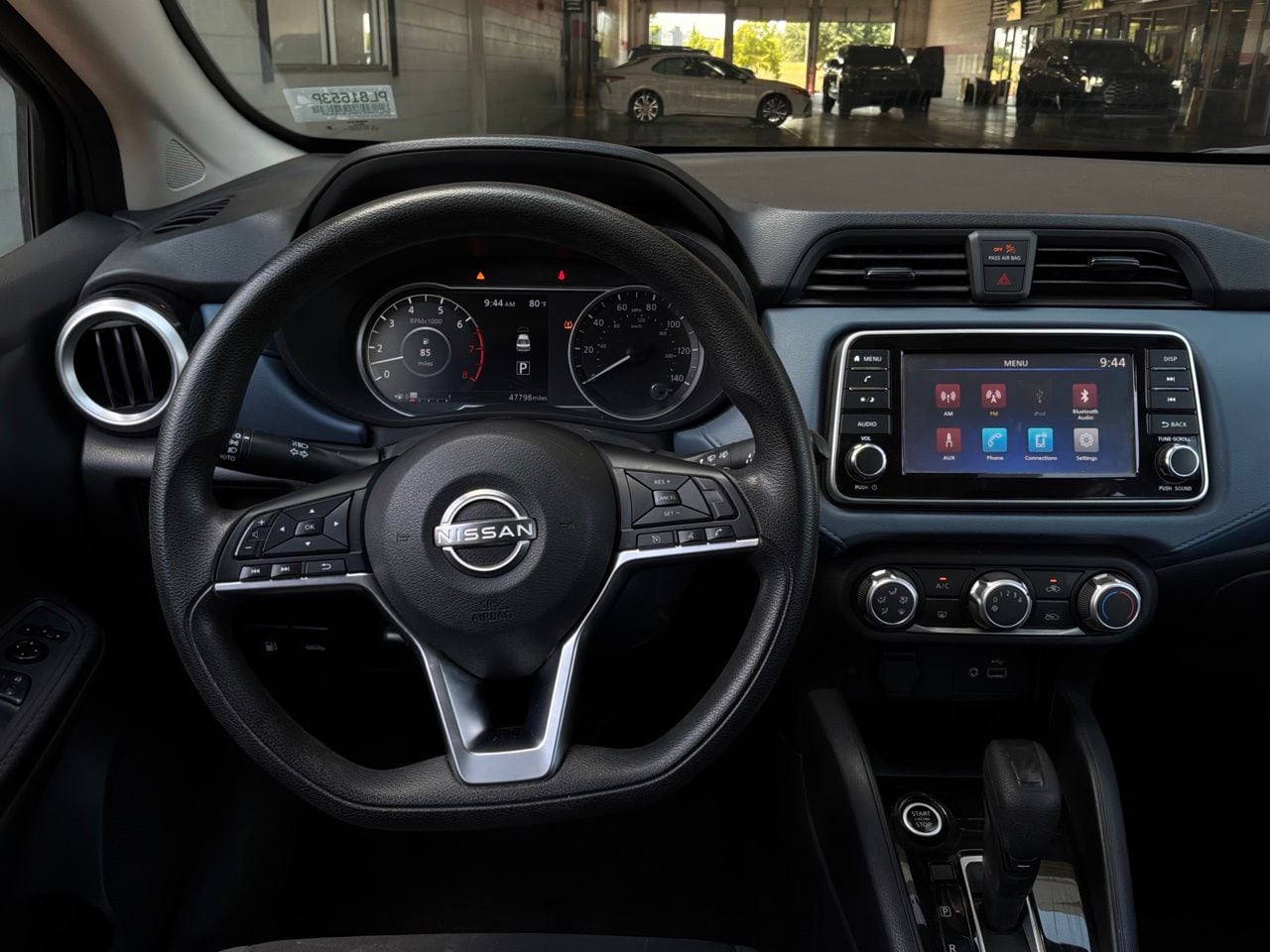 2023 Nissan Versa Sedan SV - Photo 13