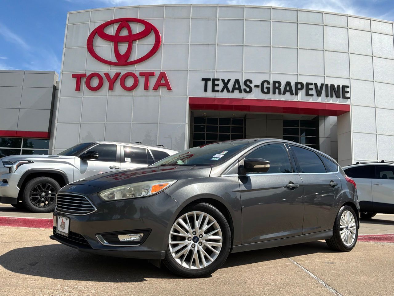 Used 2016 Ford Focus Titanium with VIN 1FADP3N27GL346005 for sale in Grapevine, TX