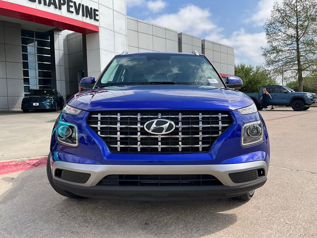 Used 2025 Hyundai Venue SEL SUV