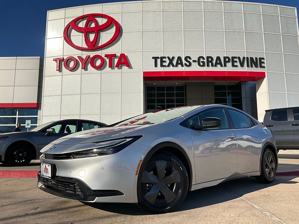 Used 2025 Toyota Prius LE Hatchback