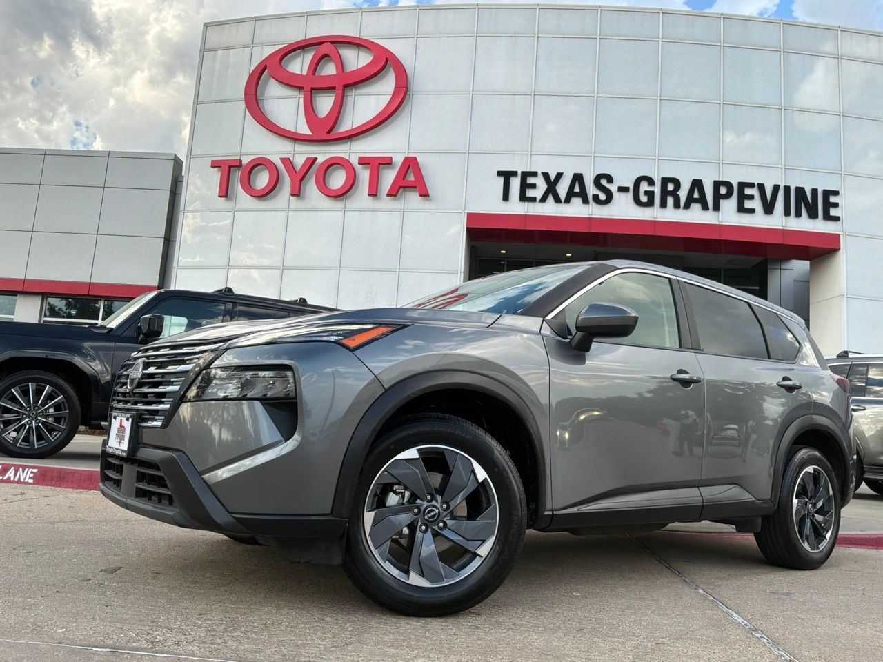 Used 2025 Nissan Rogue SV SUV