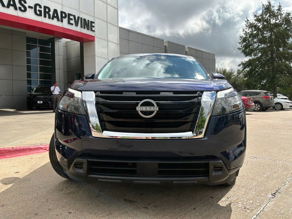 Used 2025 Nissan Pathfinder SV SUV