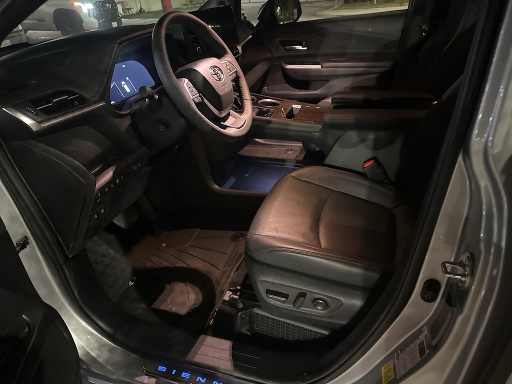 Used 2025 Toyota Sienna Platinum Minivan/Van