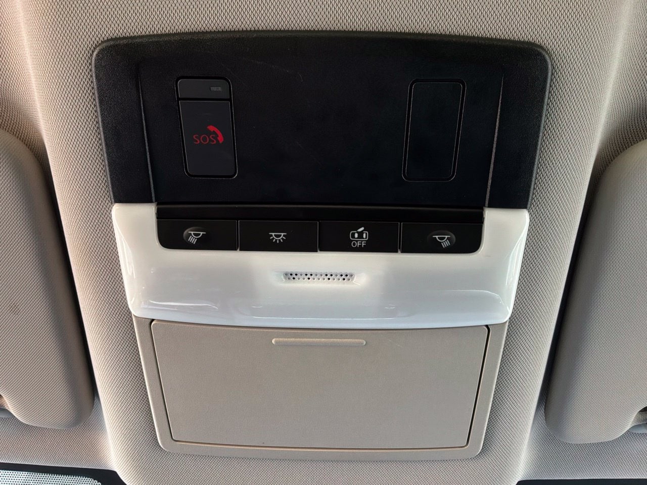 2025 Nissan Rogue SV - Photo 17