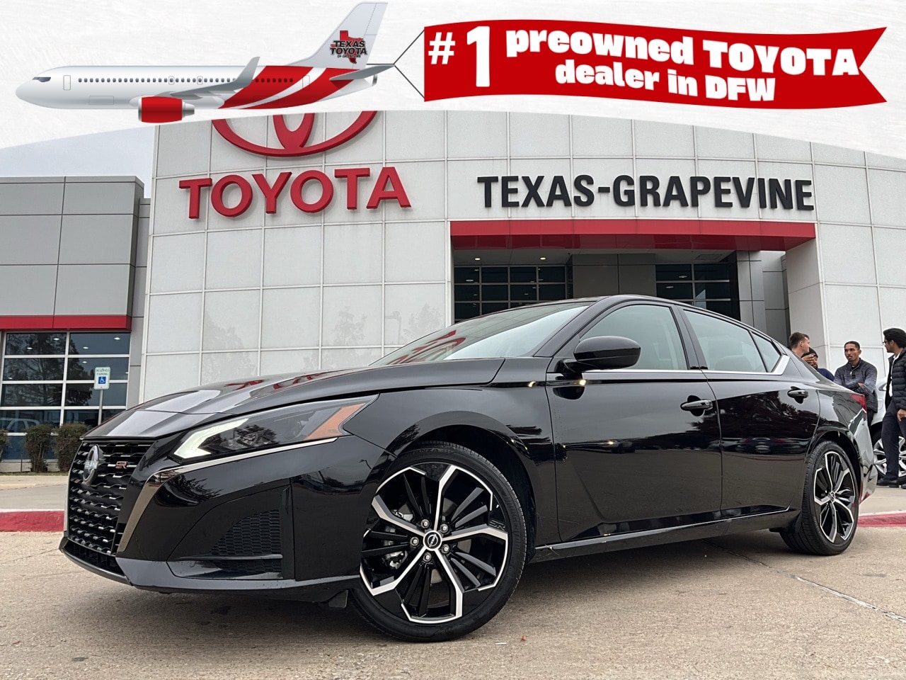 2025 Nissan Altima SR's photo