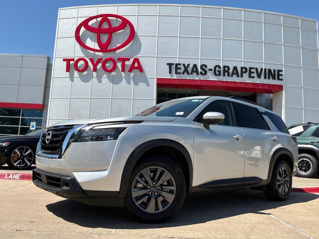 Used 2025 Nissan