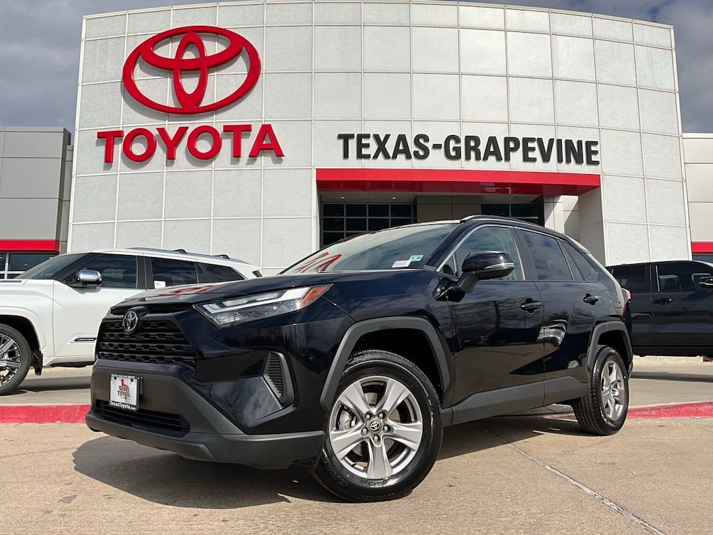 Used 2025 Toyota RAV4 XLE SUV