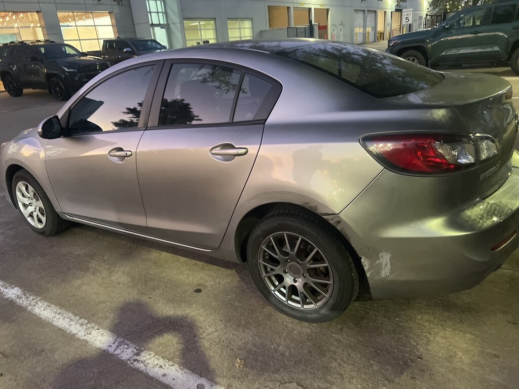 Used 2013 Mazda Mazda3 i Sport Sedan