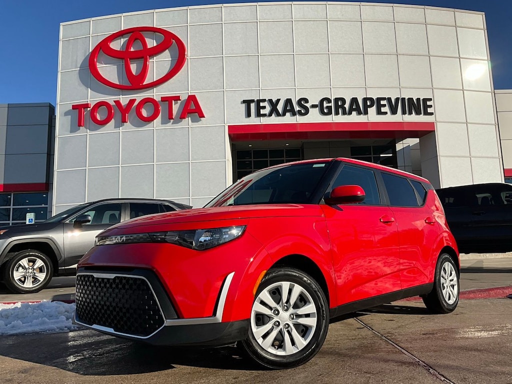 Used 2025 Kia Soul LX Hatchback