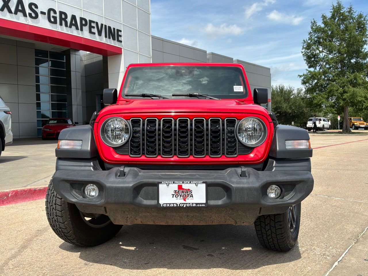 View vehicle photo 3