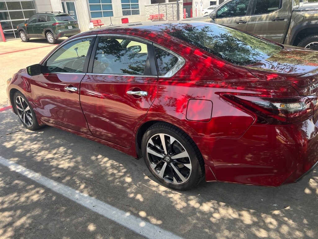 Used 2018 Nissan