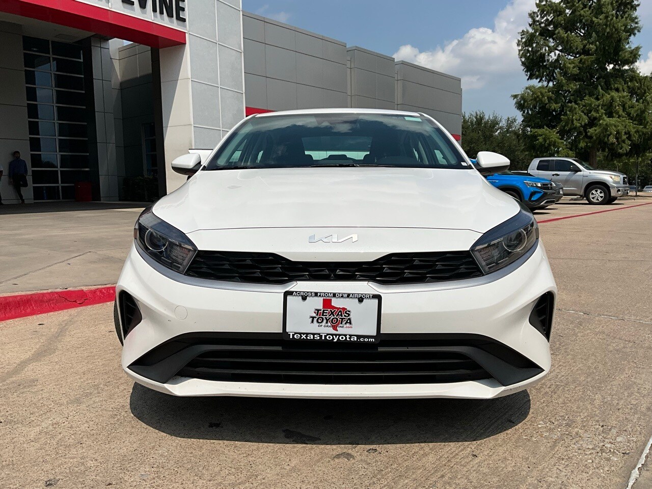 2024 Kia Forte LXS photo 3