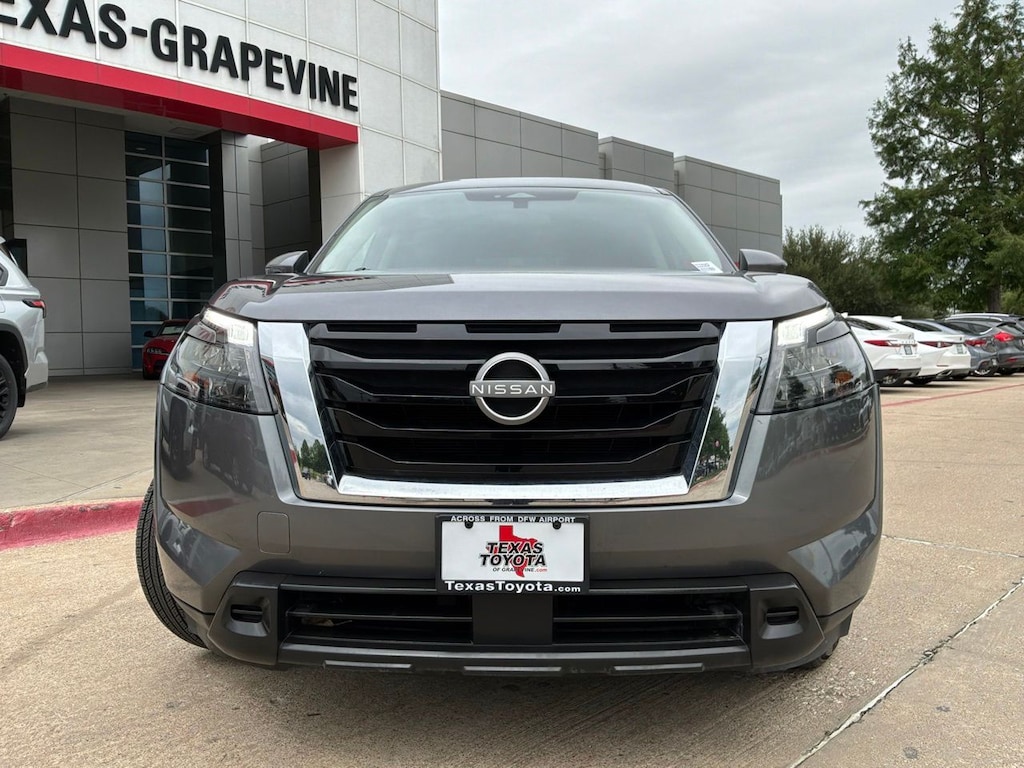 Used 2025 Nissan Pathfinder SV SUV