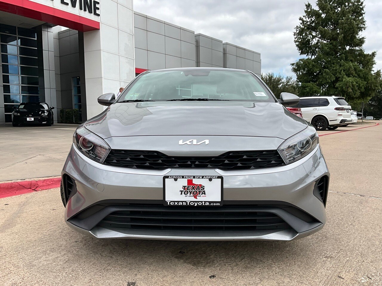 2024 Kia Forte LXS photo 3