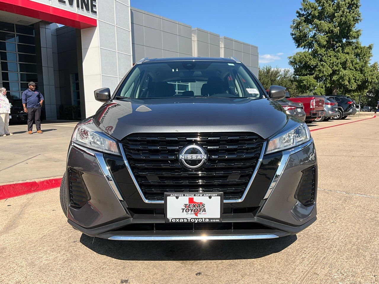2024 Nissan Kicks SV photo 3