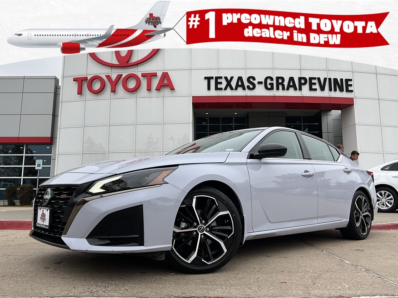 2025 Nissan Altima SR's photo