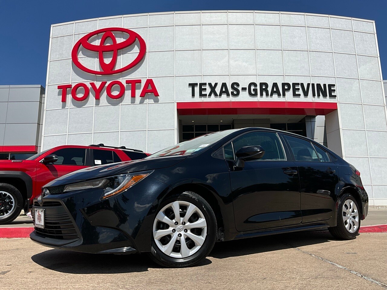 2024 Toyota Corolla LE photo 2