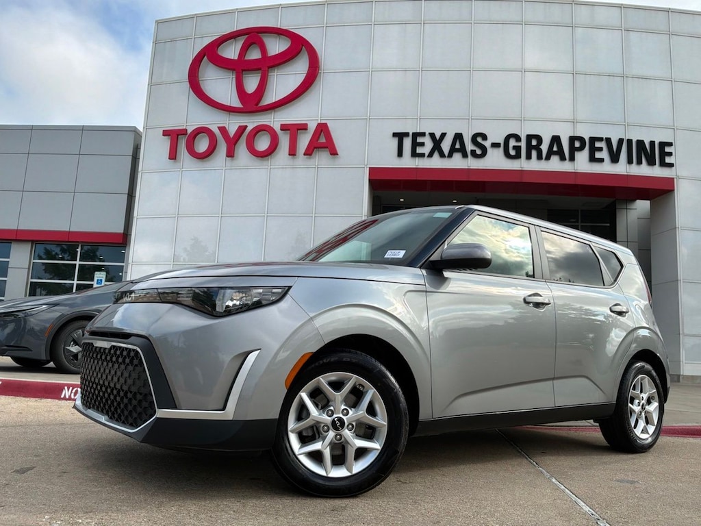 Used 2025 Kia