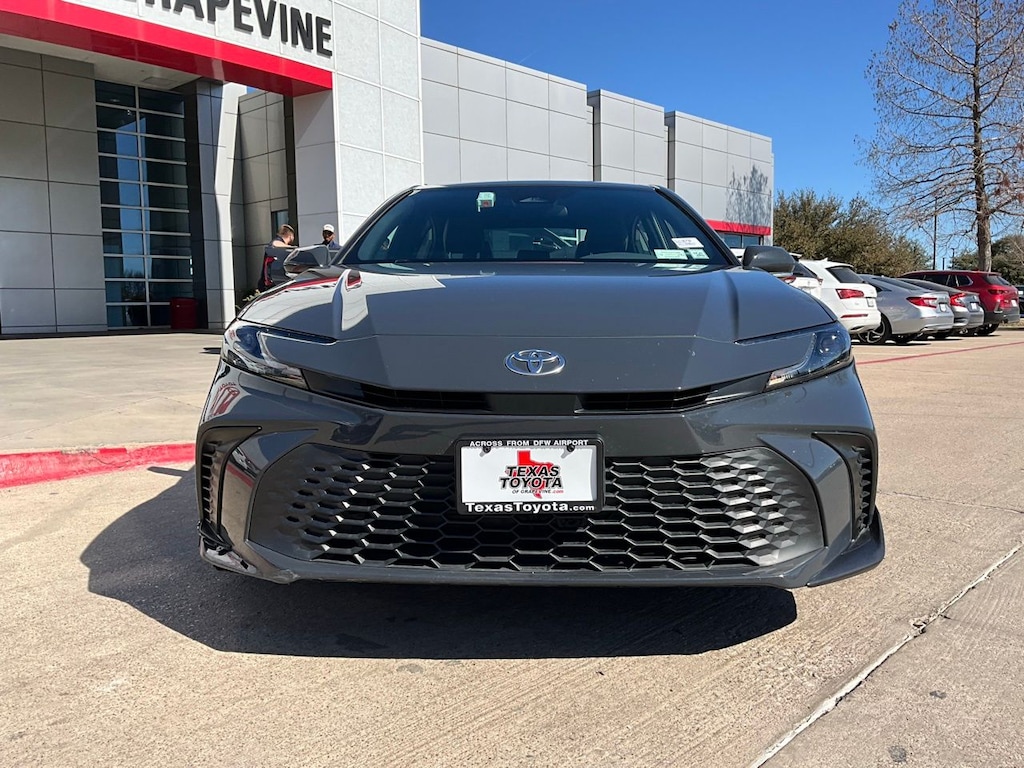 Used 2025 Toyota Camry SE Sedan