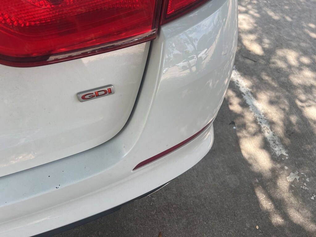 Used 2015 Kia Optima LX Sedan