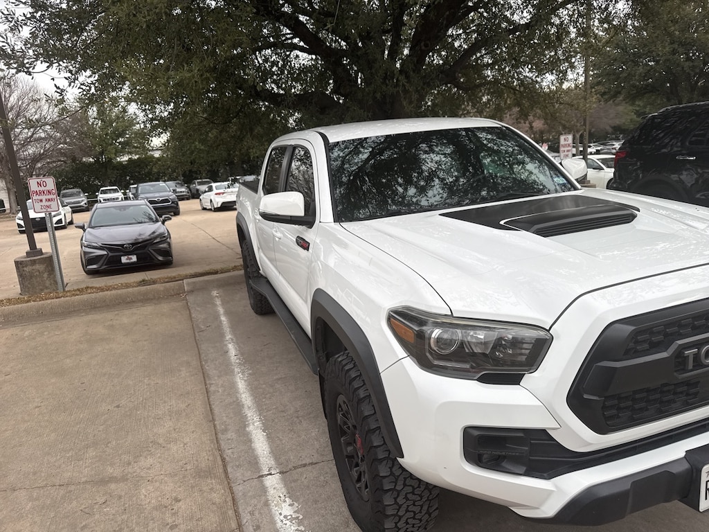 Used 2018 Toyota Tacoma Truck