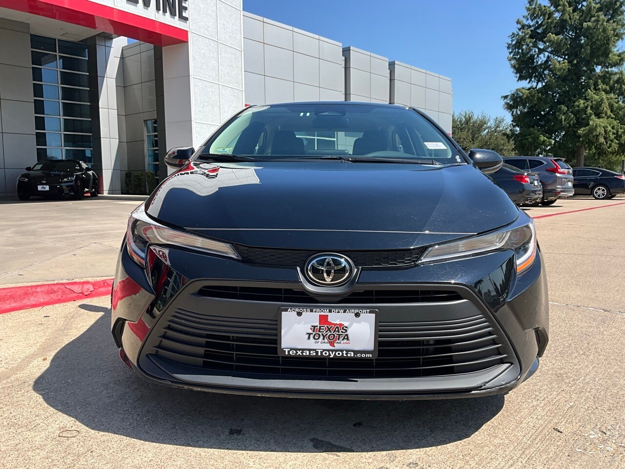 2024 Toyota Corolla LE photo 3