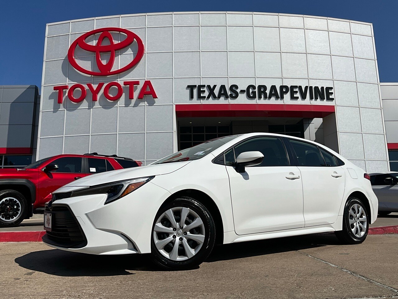 2024 Toyota Corolla Hybrid LE photo 2
