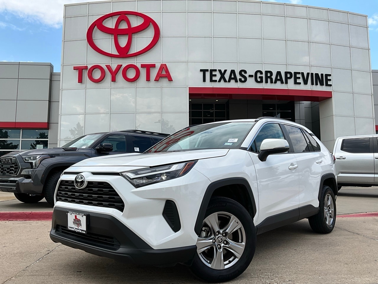 Used 2023 Toyota RAV4 XLE with VIN 2T3W1RFV2PW261571 for sale in Grapevine, TX