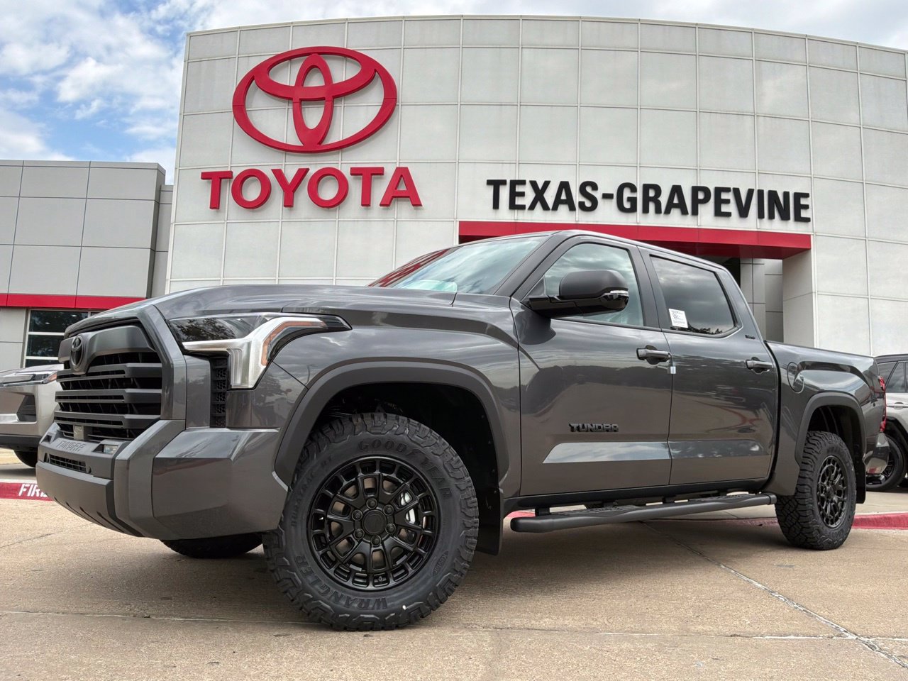 2026 Toyota Tundra SR5 Crew Cab Pickup