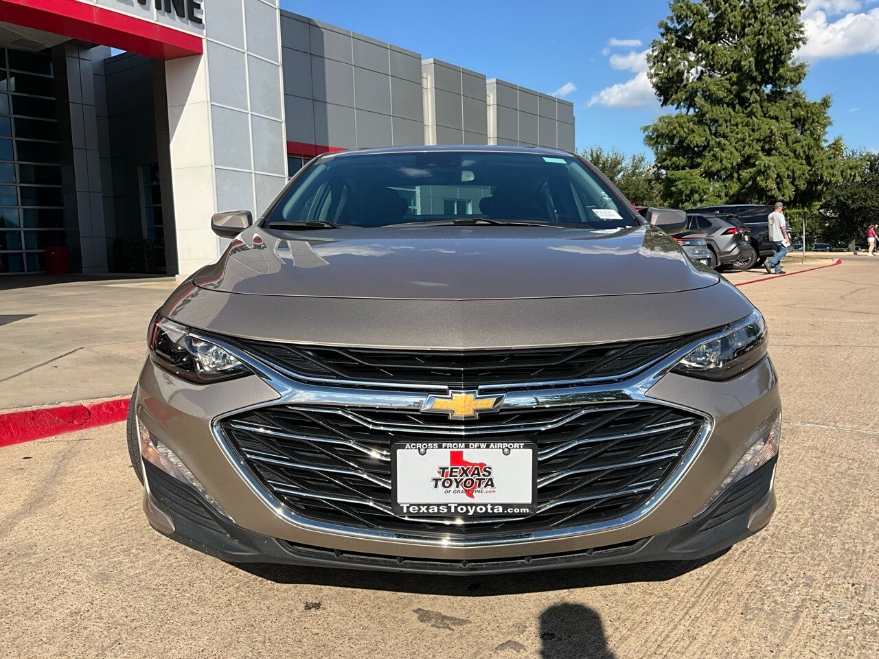 2024 Chevrolet Malibu 1LT photo 3