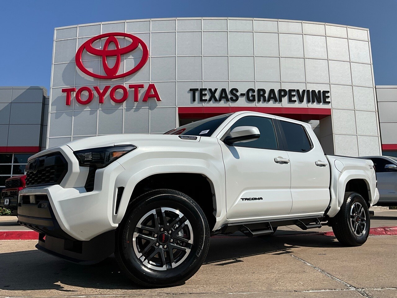 2025 Toyota Tacoma TRD Sport photo 2