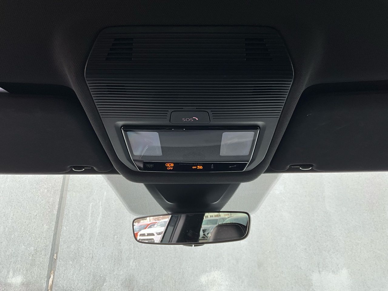 2025 Volkswagen Atlas Cross Sport SE w/Tech - Photo 15