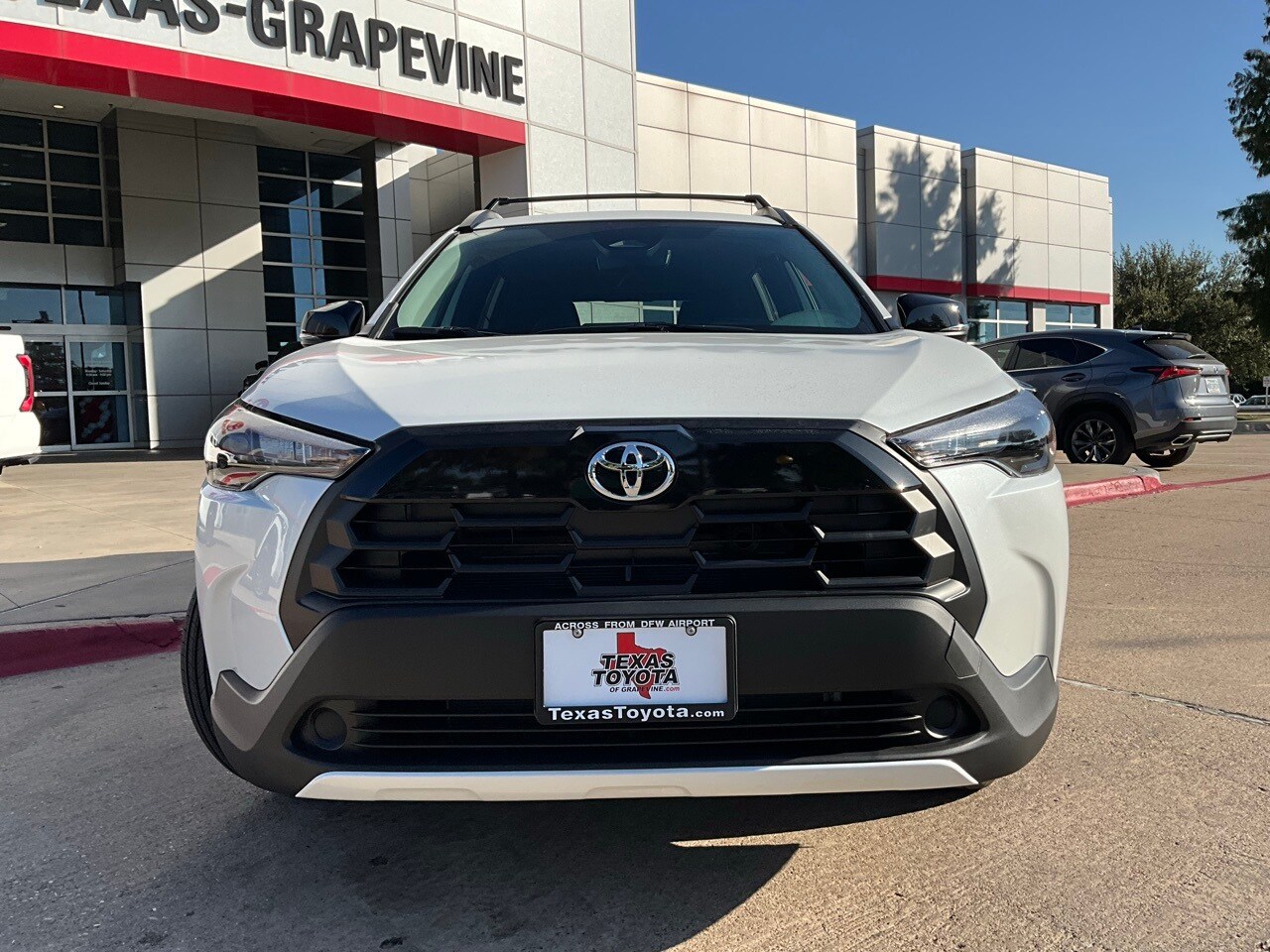 2026 Toyota Corolla Cross LE photo 2