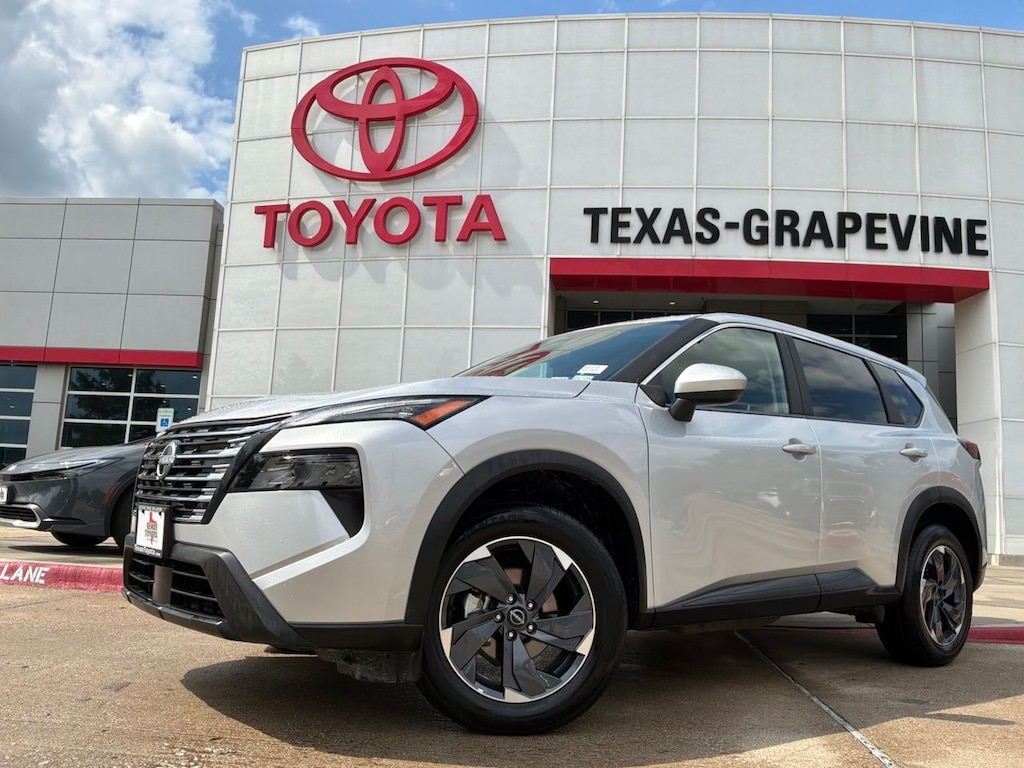 Used 2025 Nissan Rogue SV SUV