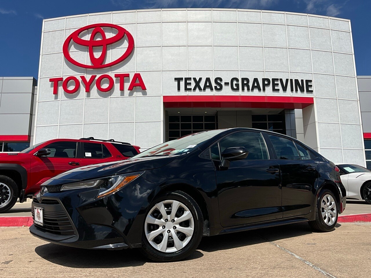 2024 Toyota Corolla LE photo 2