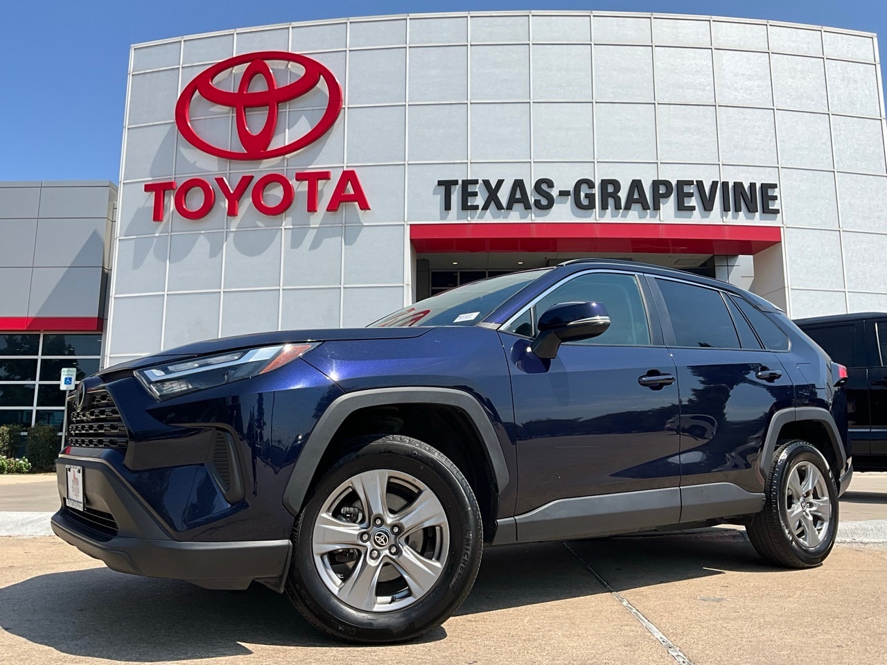 Used 2024 Toyota RAV4 XLE with VIN 2T3P1RFV8RW428426 for sale in Northfield, Minnesota