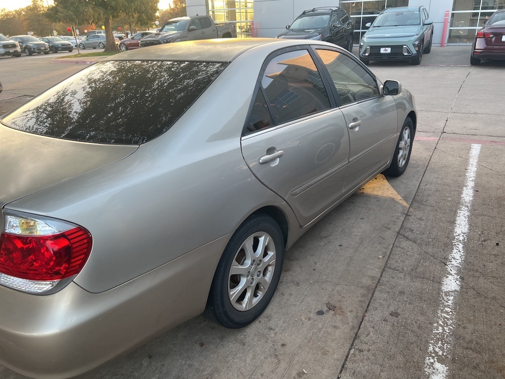 Used 2005 Toyota Camry XLE Sedan
