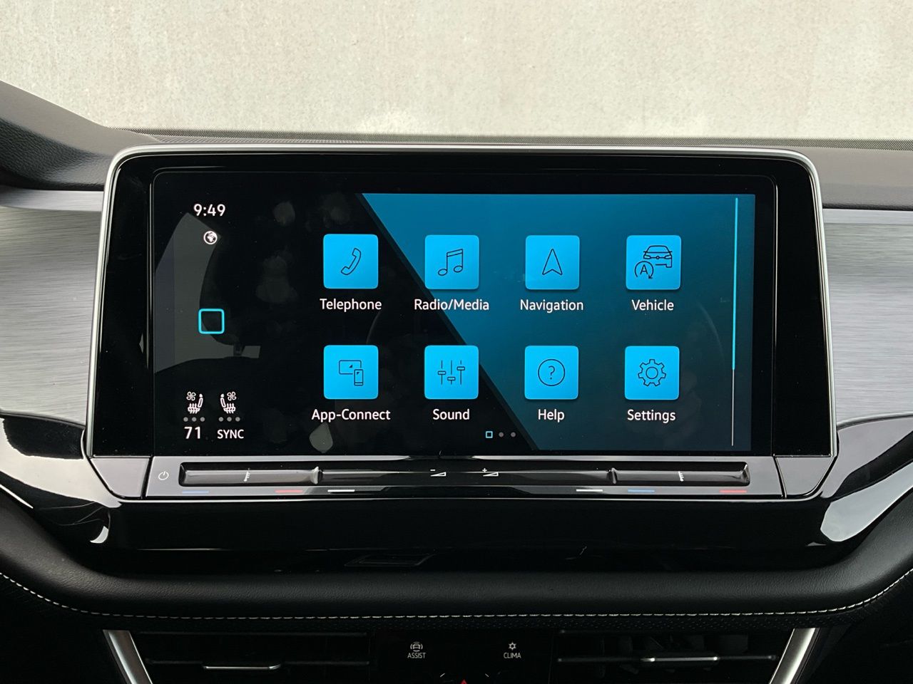 2025 Volkswagen Atlas Cross Sport SE w/Tech - Photo 27