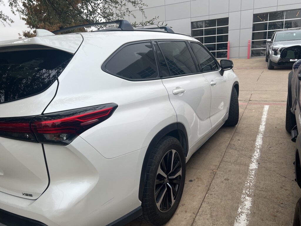 Used 2021 Toyota Highlander XSE SUV