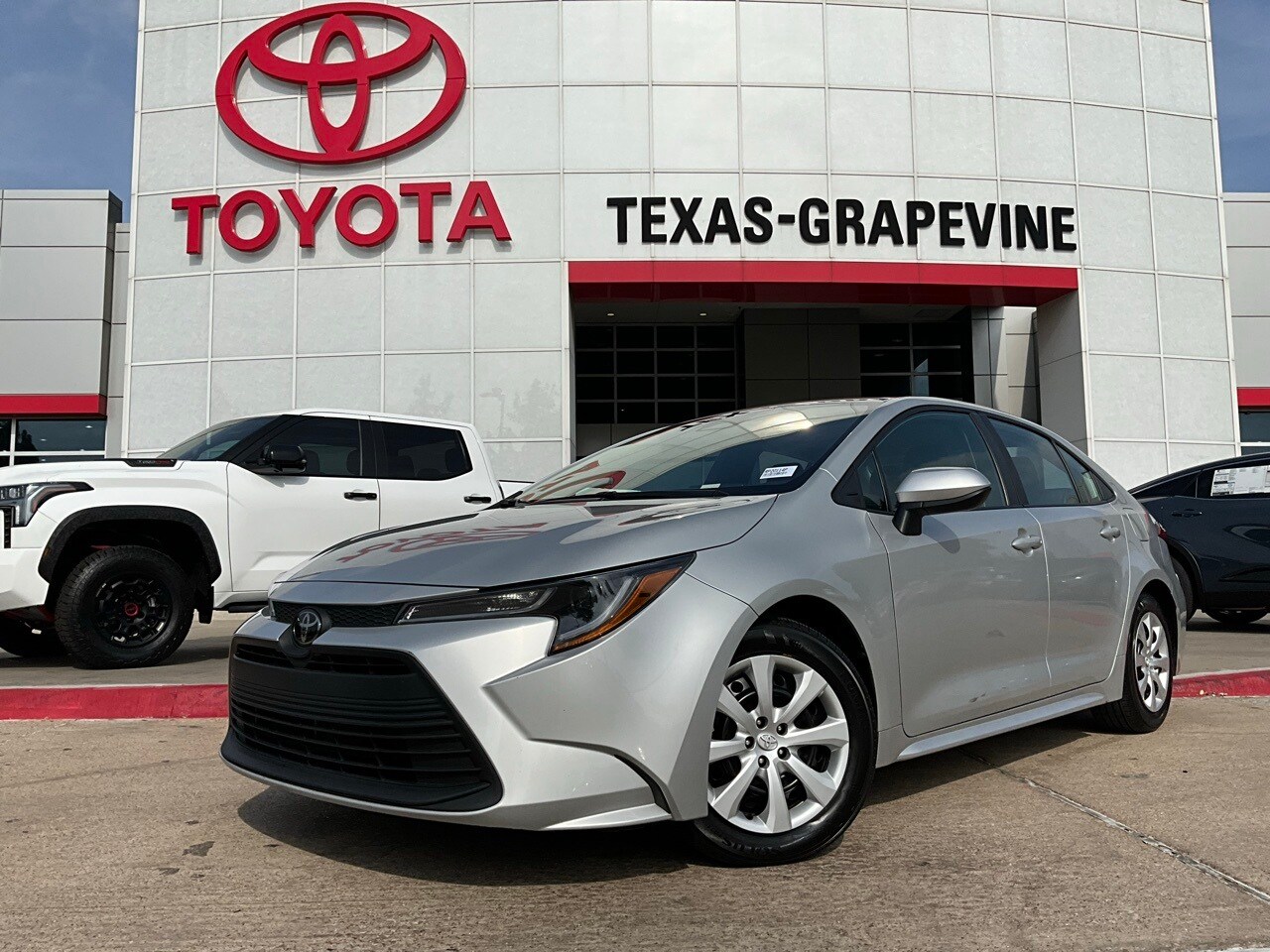 2024 Toyota Corolla LE photo 2