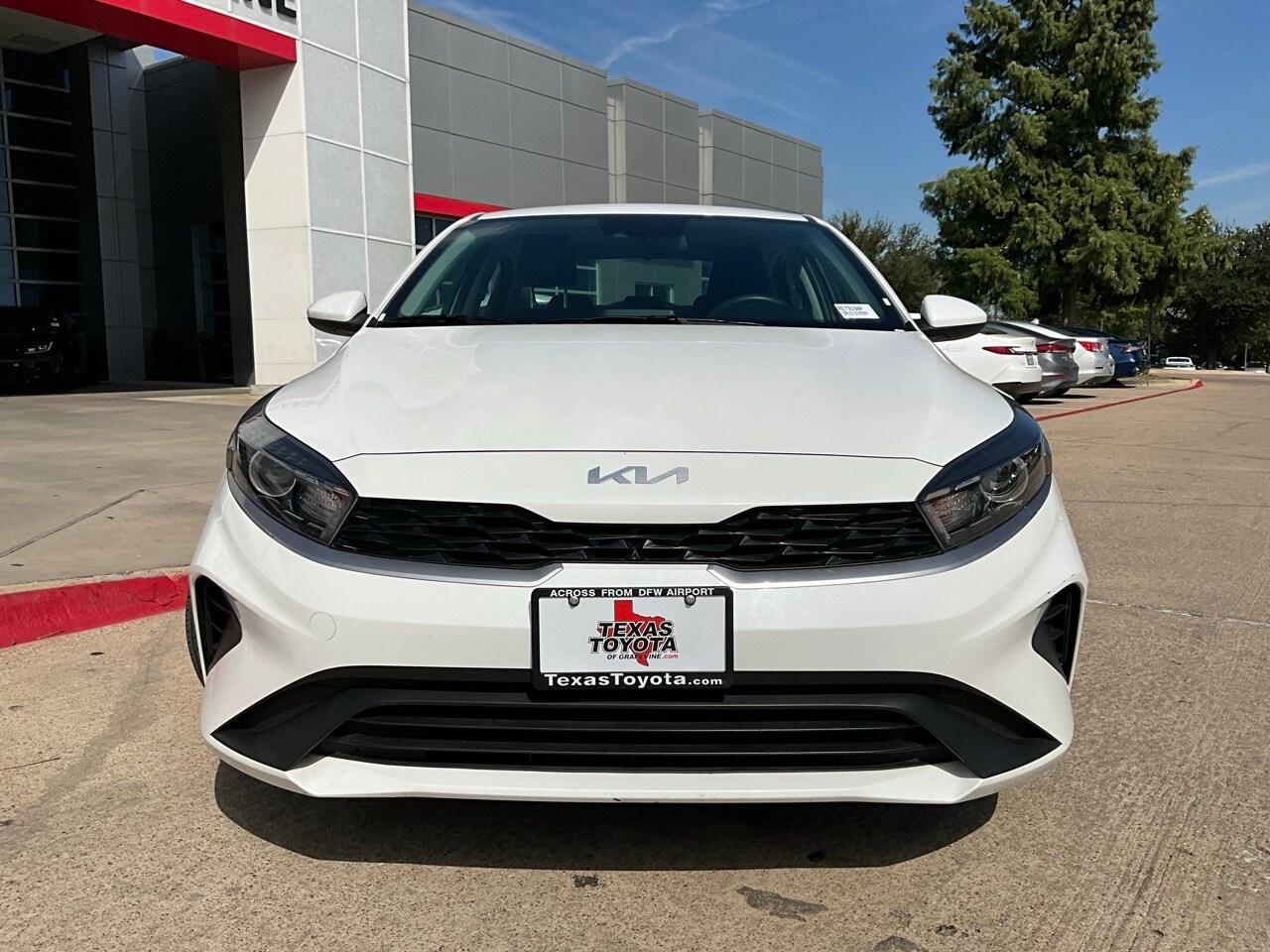 2024 Kia Forte LXS photo 3