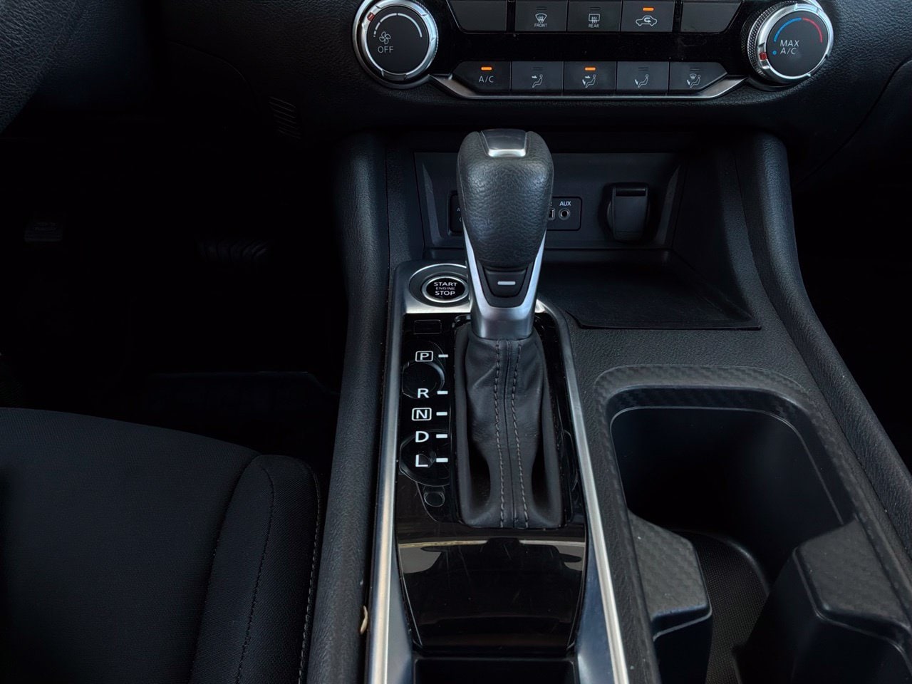 2025 Nissan Sentra SV - Photo 25