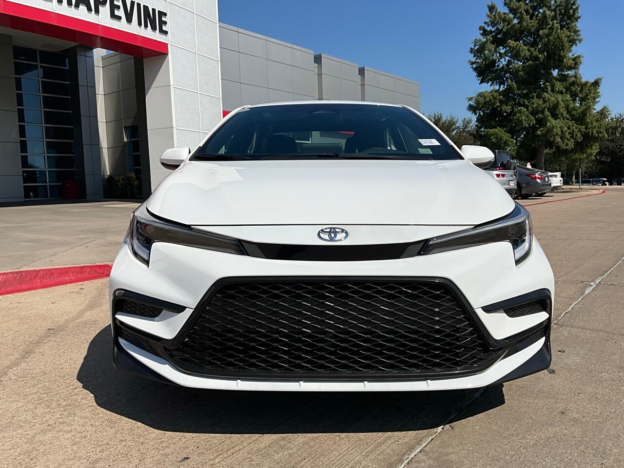 2025 Toyota Corolla SE photo 3